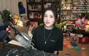陈一发儿：~❤双节八天乐，周四也直播❤~ （20251002） 今天请到了一位水平很高的老师，台主玩的恐怖游戏是寂静岭F，台主是高端魂系玩家，大家假期快乐~