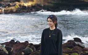 附一张海滩落日卫衣肩膀照😁😆谢谢惠顾