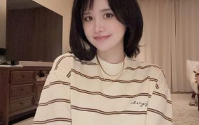 【喜瑞斯】 chenyifaer官方T恤条纹logo宽松知性休闲中性男女百搭